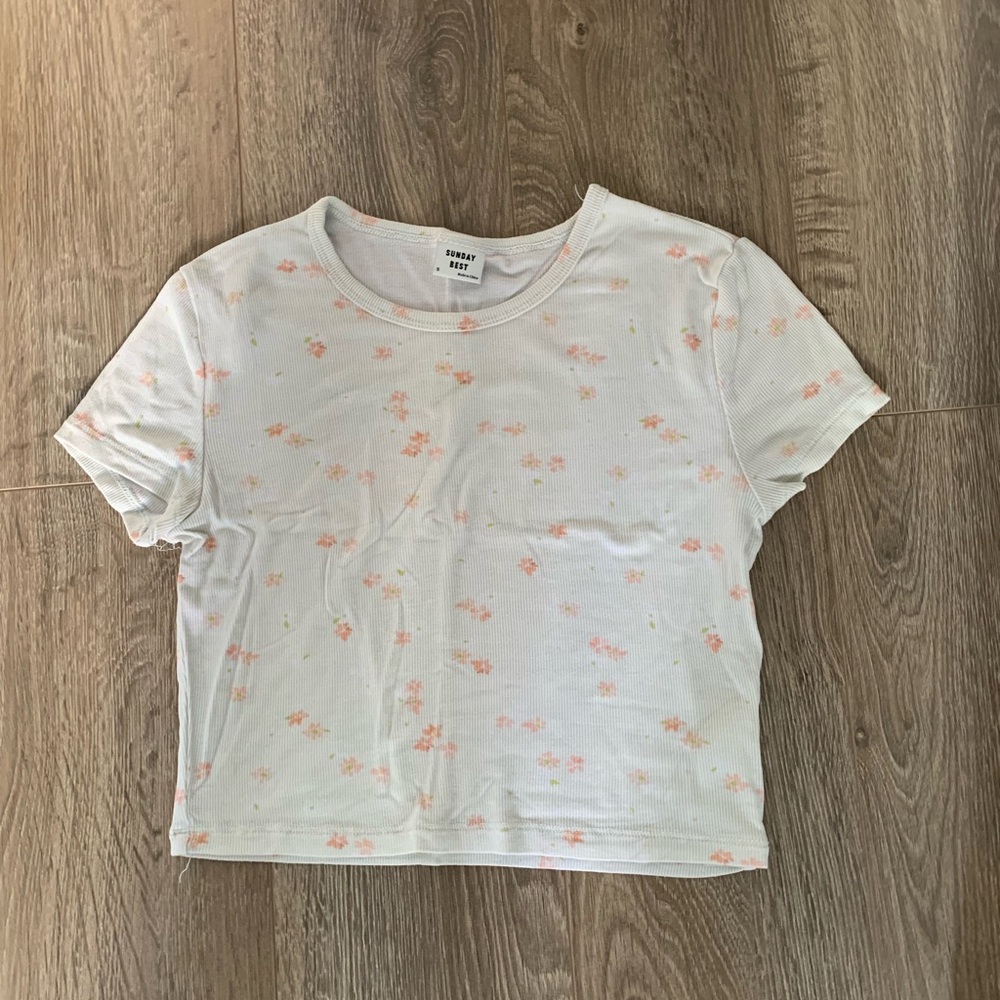 Urban Outfitters White and Pink Floral Kids Tee